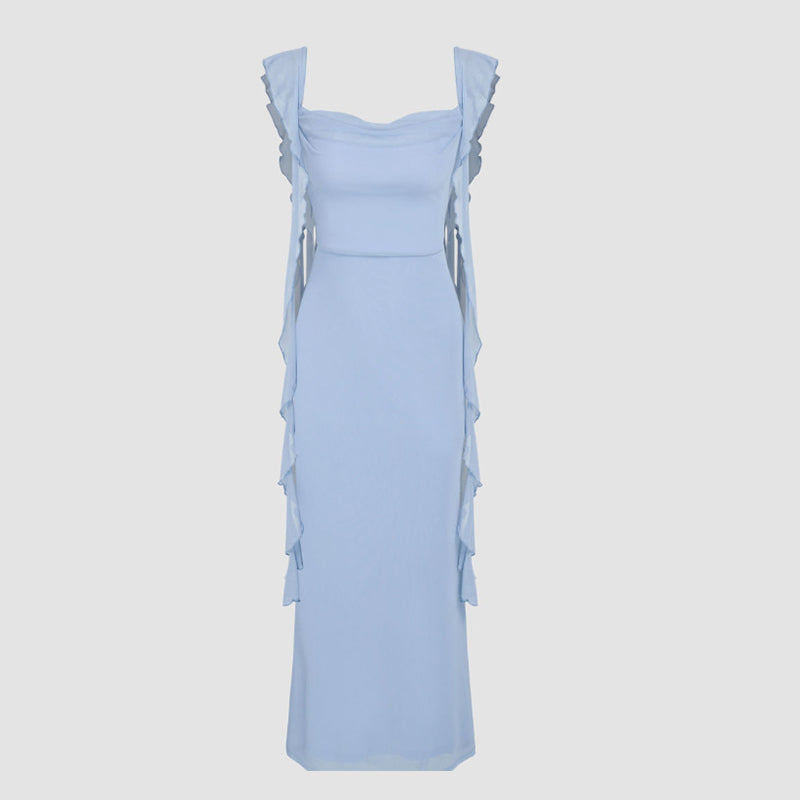 Elegantes schlankes Kleid mit quadratischem Ausschnitt und flatternden Trägern