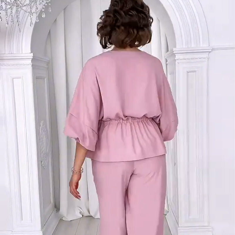 Damen-Set: Tailliertes Oberteil und weite Hose