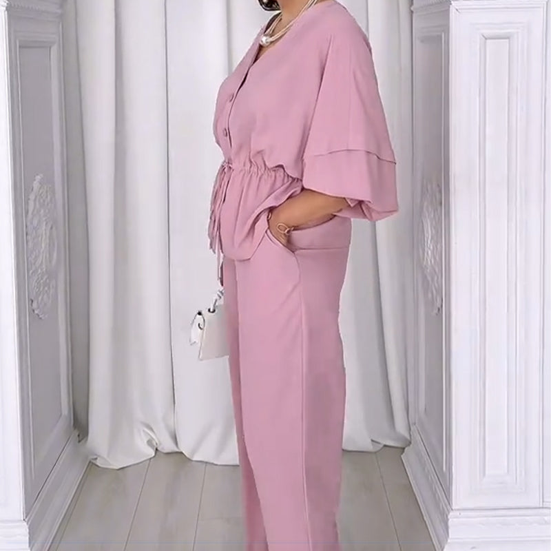 Damen-Set: Tailliertes Oberteil und weite Hose