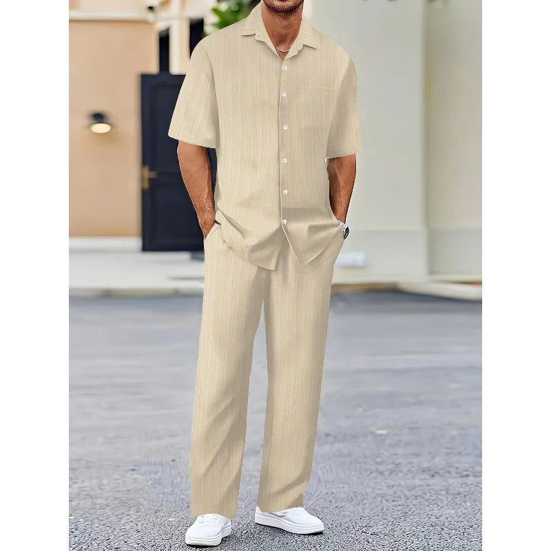 Herren-Set aus Oberteil mit Kragen und Hose mit Kordelzug