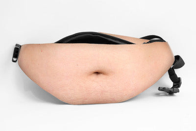 🥳Dadbag | Realistischer Fake-Bierbauch | Lustige Bauchtasche für Männer | Witziges Geschenk mit Bauchnabel und behaarter Brust | Verstellbarer schwarzer Riemen