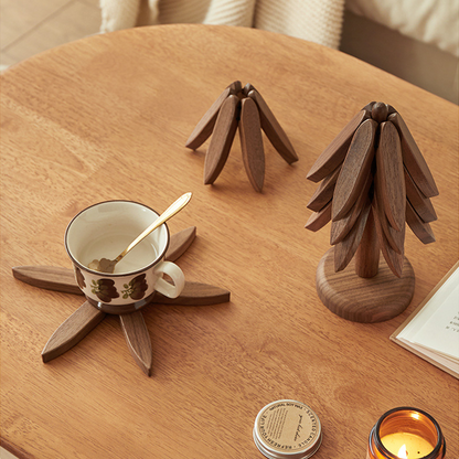 🧑‍🎄Heißer Weihnachtsverkauf🎄Isolierte Untersetzer Massivholz-Weihnachtsbaum-Untersetzer