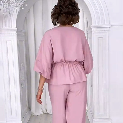 Damen-Set: Tailliertes Oberteil und weite Hose