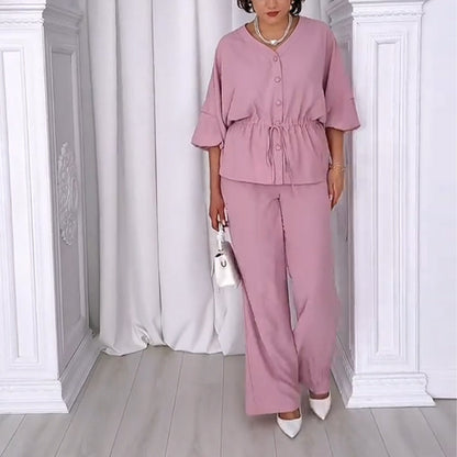 Damen-Set: Tailliertes Oberteil und weite Hose