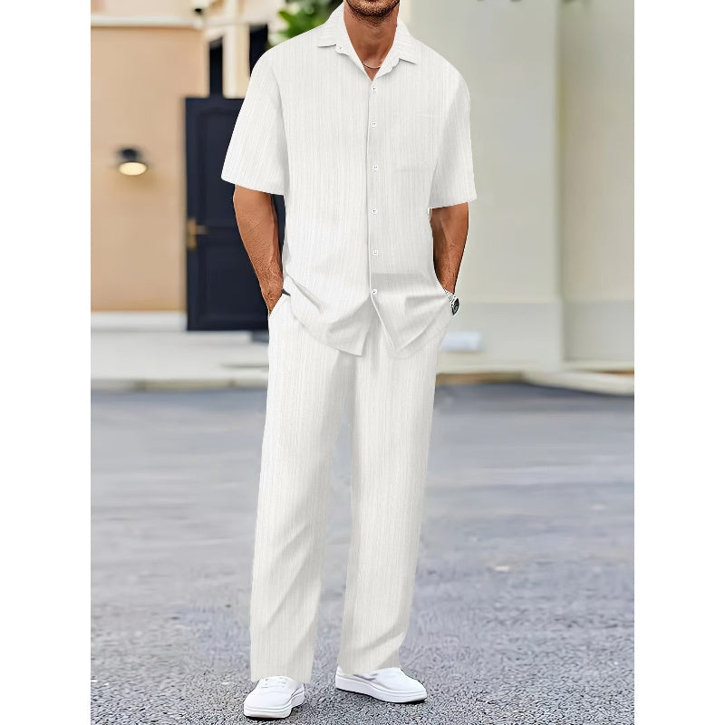 Herren-Set aus Oberteil mit Kragen und Hose mit Kordelzug
