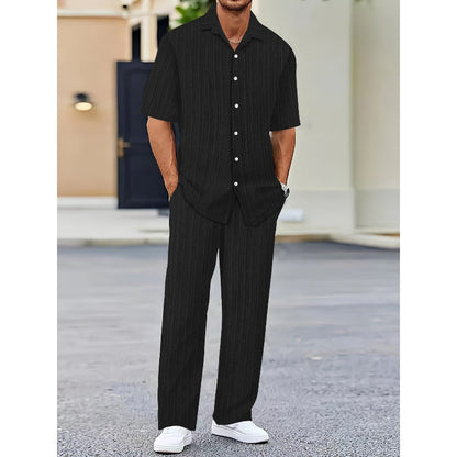 Herren-Set aus Oberteil mit Kragen und Hose mit Kordelzug