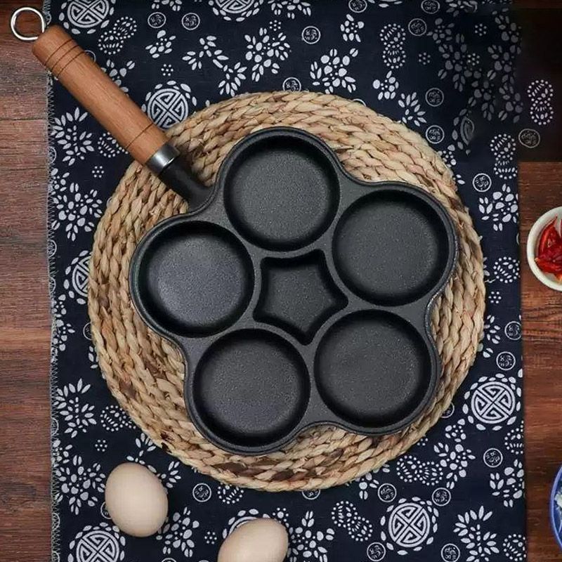🍳🔥 4-Tassen-Eier-Bratpfanne aus Gusseisen – Antihaftbeschichtung für perfektes Wenden & langlebige Qualität! 🥚👨‍🍳 Ideal für gesundes Frühstück und Familienbrunch. 🌿