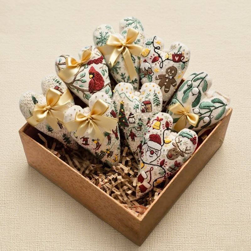 Herzförmiges Handstickerei-Weihnachtsset