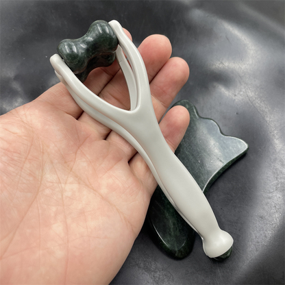 Naturstein-Massageset: Schabbrett, Fingerclip und eiförmiges Massagegerät