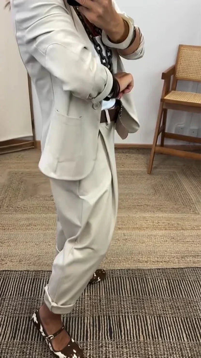 Damen Business-Anzug – Blazer mit Kragen & Hose, Bügelfrei & Klassischer Look 👖