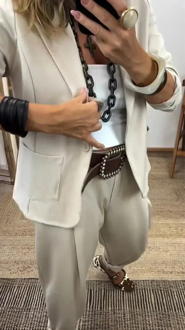 Damen Business-Anzug – Blazer mit Kragen & Hose, Bügelfrei & Klassischer Look 👖