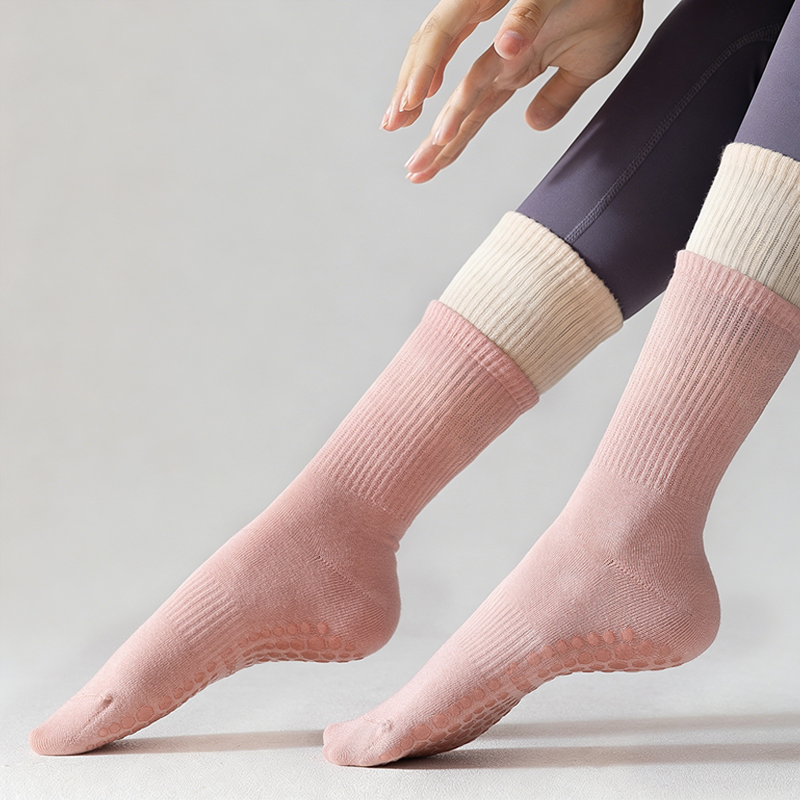 🧦 Wolkenweiche Pilates-Crew-Grip-Socken