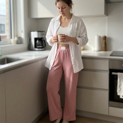 ❄️ Kühle Hochtaillierte Damenhose in Soft Rosa | Mikrorippen-Stoff & Elastischer Bund | Bequeme Sommerhose für jeden Tag