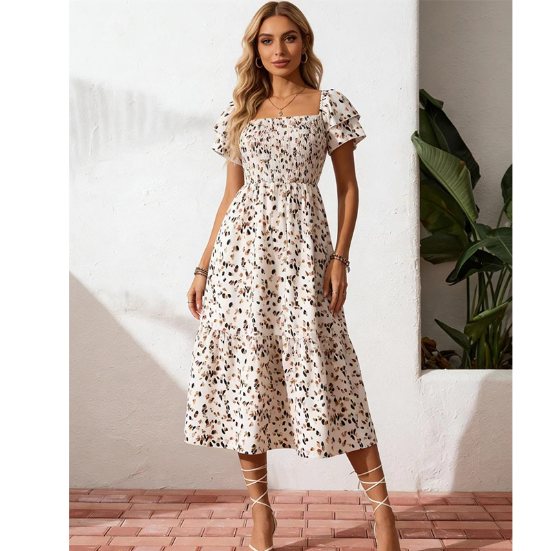 🌈 50% Rabatt! 🔥✨Quadratisches Hals Floral Midi Kleid - Räuchertes Bodice, fließender Schichtroch, Romantisch 🌸