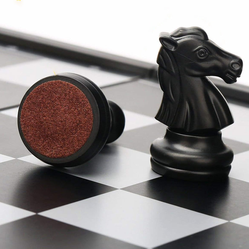 ❄️Sommerfrische 50 % Rabatt!♟️Magnetisches Premium-Schachset mit 32 gewichteten Figuren – klassisches Schachbrett für zu Hause, unterwegs & als Geschenk