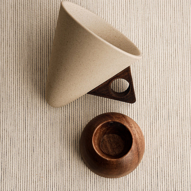 ☕ 50 % RABATT! 🍂 Vintage-Kaffeetasse – Holzgriff & Untertasse – Stilvoll & rustikal – Handgefertigte Keramik mit ergonomischen Holzelementen ✨