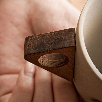 ☕ 50 % RABATT! 🍂 Vintage-Kaffeetasse – Holzgriff & Untertasse – Stilvoll & rustikal – Handgefertigte Keramik mit ergonomischen Holzelementen ✨