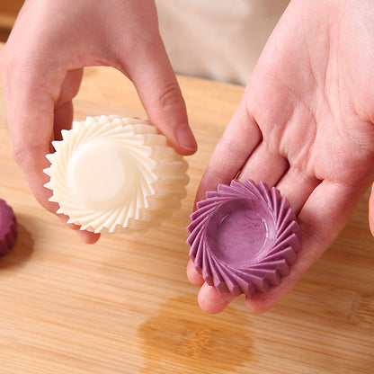 🥟✨ Doppelseitige Teigform – Verschiedene Formen auf jeder Seite, perfektes Verschließen für Empanadas, Kekse und Teigtaschen 🍪👌