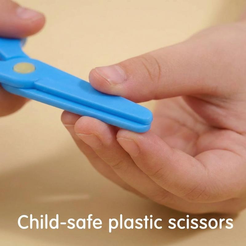 Set mit Beschäftigungsbüchern für Kinder zum Üben des Schneidens